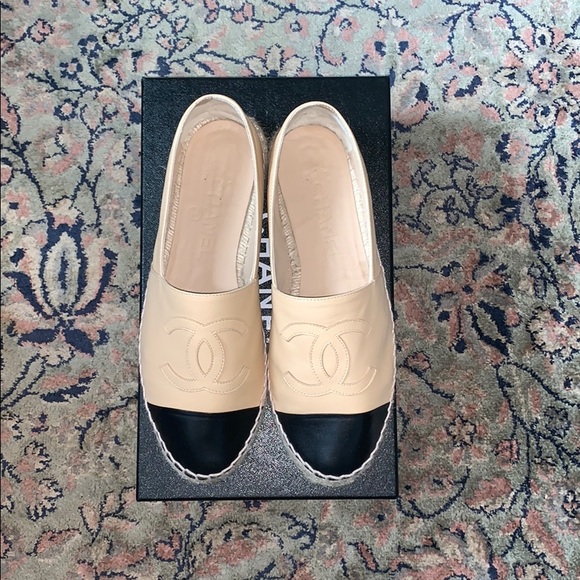 Chanel Lambskin Espadrilles in Beige & Black - Picture 6 of 8